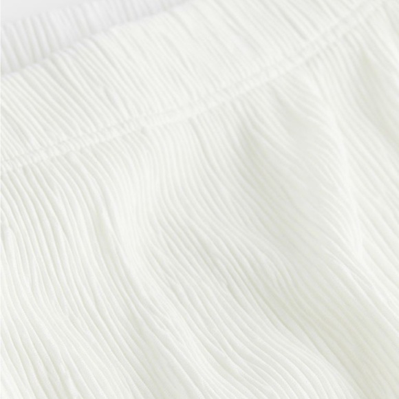 H&M Crinkled Set - Picture 7 of 13